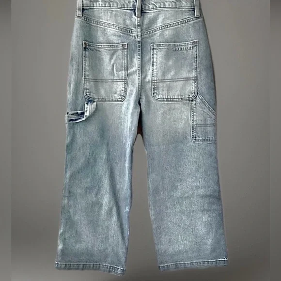 Avec Les Filles NWT Drawstring Cropped Wide Leg Badlands Wash Cargo Jeans, 27 - Picture 7 of 15